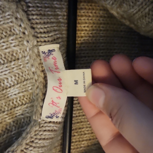 Sweater - Picture 3 of 4